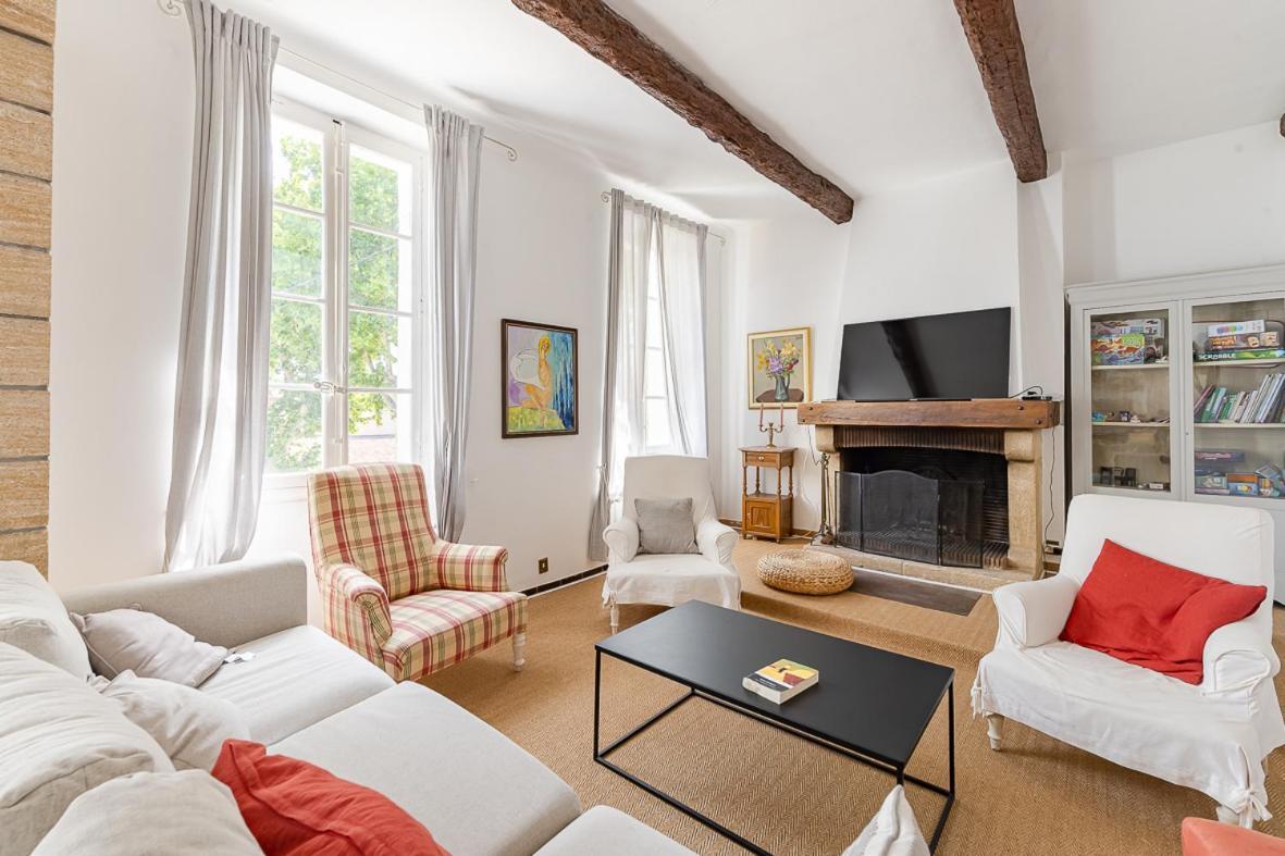 Maison De Maitre 230M² En Plein Coeur Du Village Camps-la-Source Exterior photo
