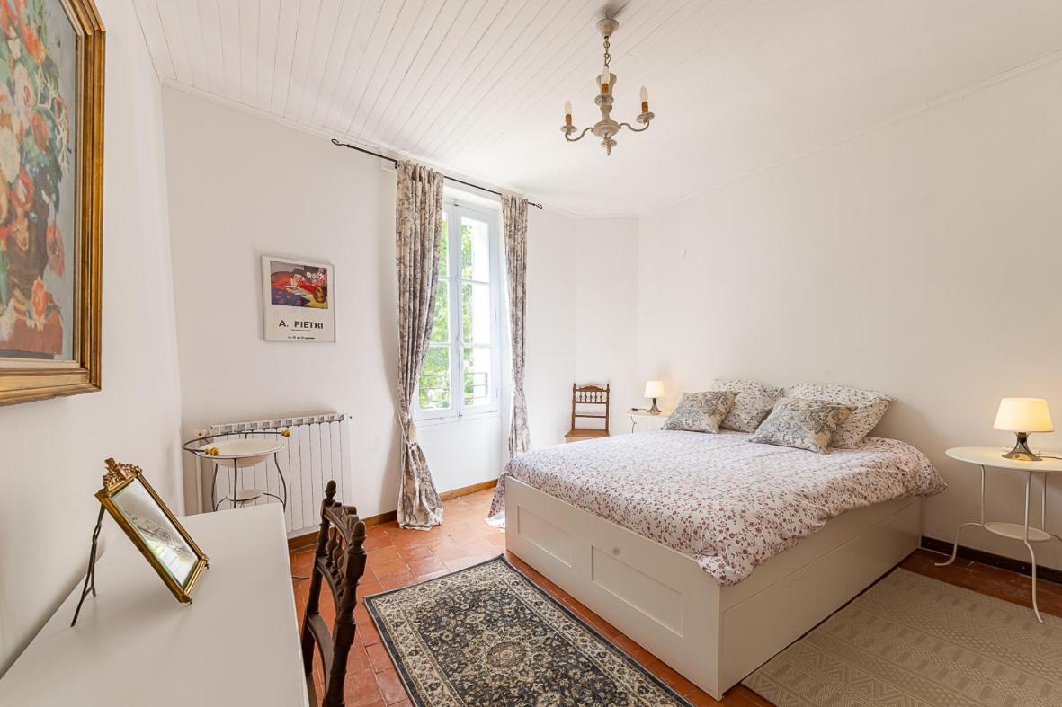 Maison De Maitre 230M² En Plein Coeur Du Village Camps-la-Source Exterior photo