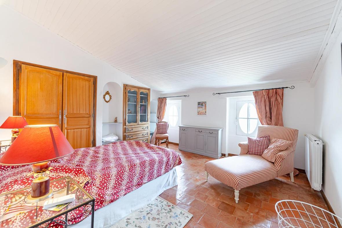 Maison De Maitre 230M² En Plein Coeur Du Village Camps-la-Source Exterior photo